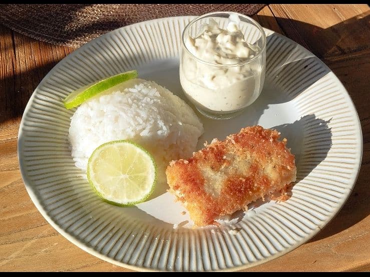 Naurus nationalrätt Kokospanerad fisk.